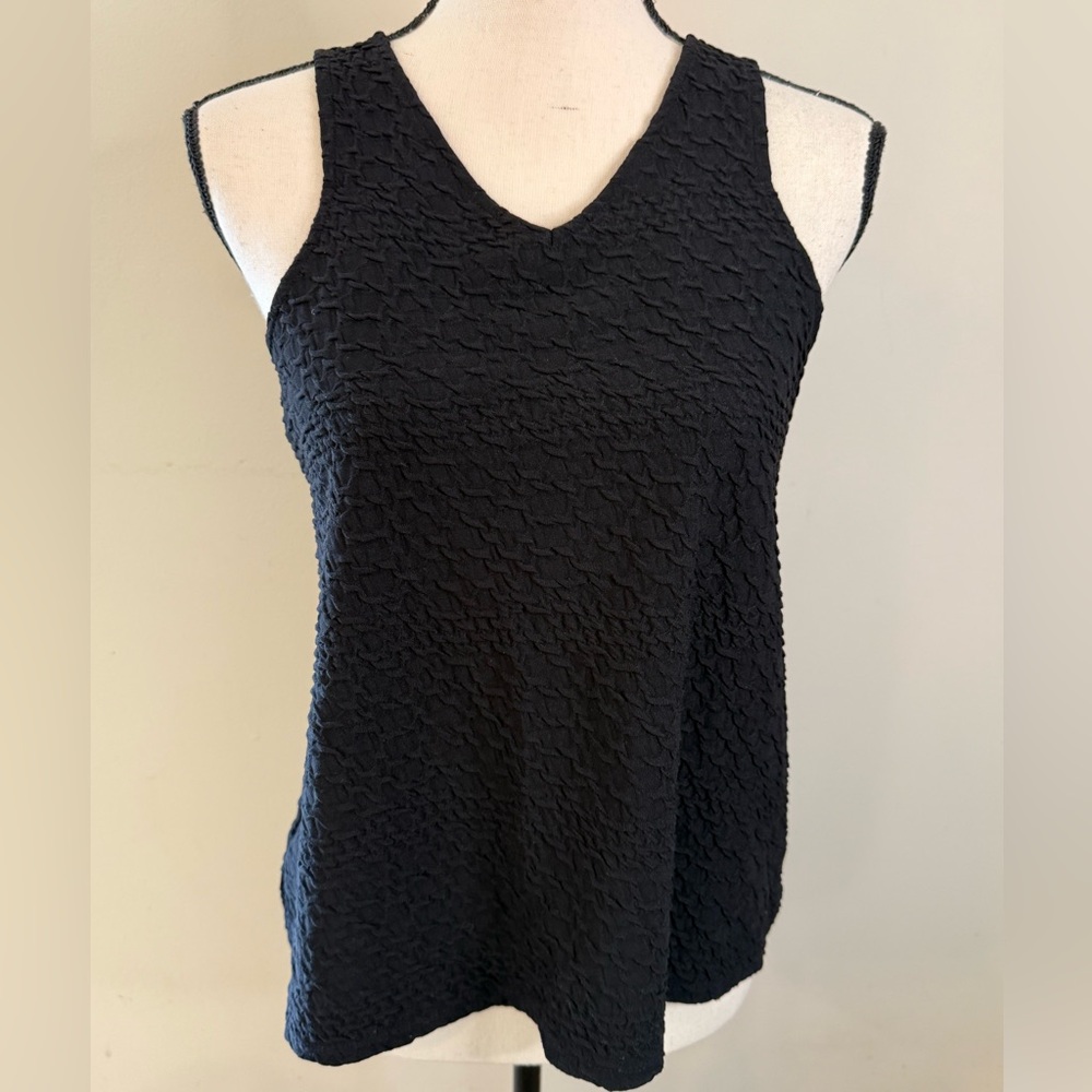 Deletta Black Textured boho Tank Top cross back with V neck front & back SZ SM